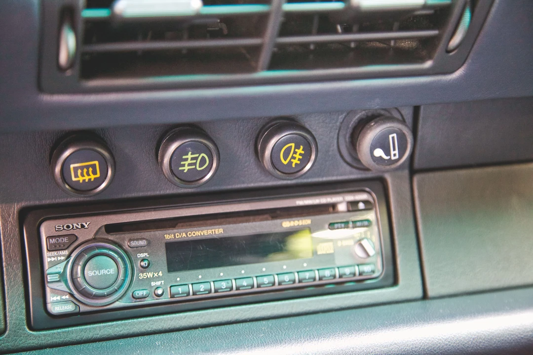 1993 Porsche 964 Turbo - Image 13 of 30