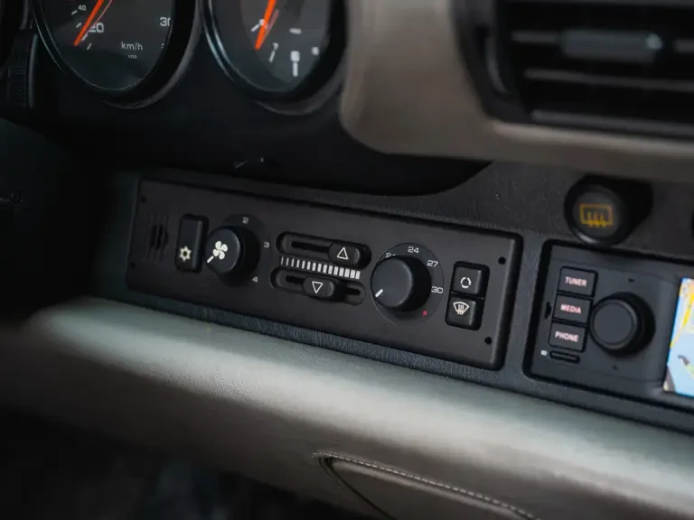 1993 Porsche 964 Turbo - Image 21 of 31