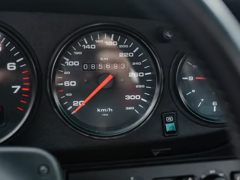 1993 Porsche 964 Turbo - Image 15 of 31