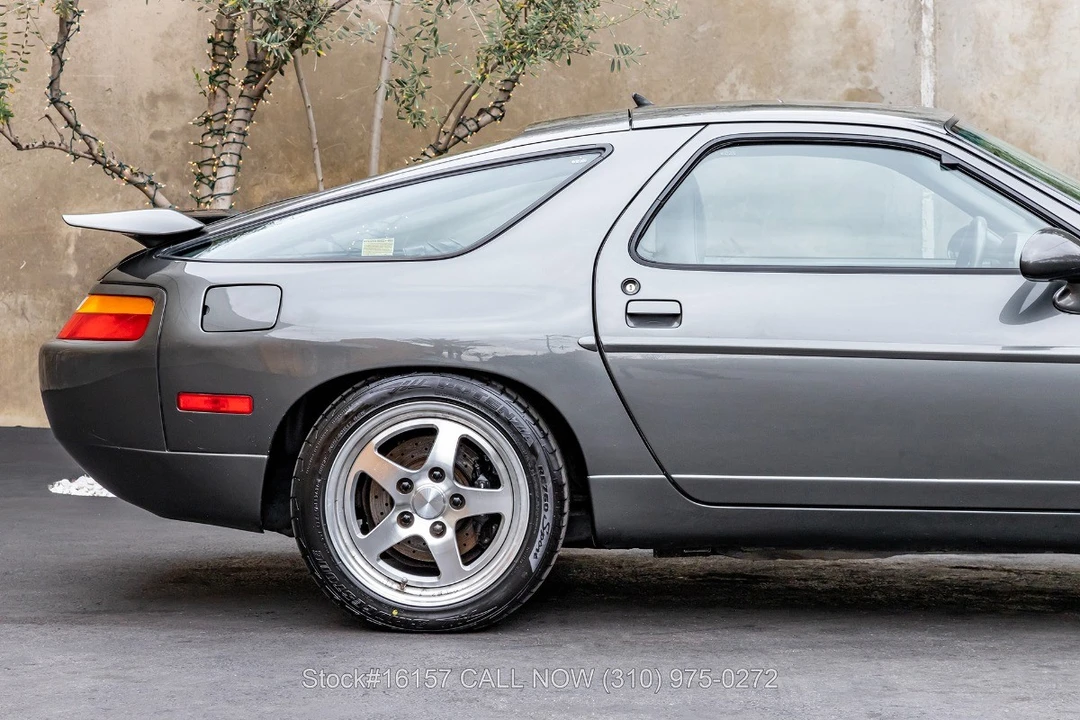 1993 Porsche 928 GTS - Image 12 of 31