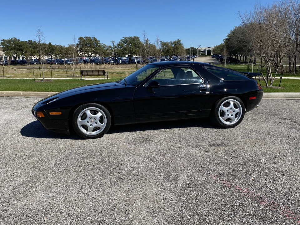1993 Porsche 928 GTS - Image 12 of 31