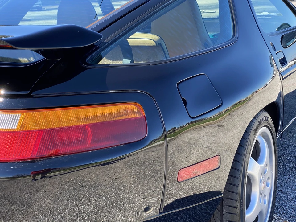1993 Porsche 928 GTS - Image 23 of 31