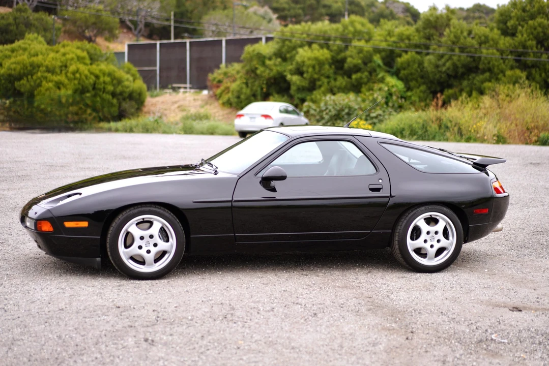 1993 Porsche 928 GTS - Image 6 of 31
