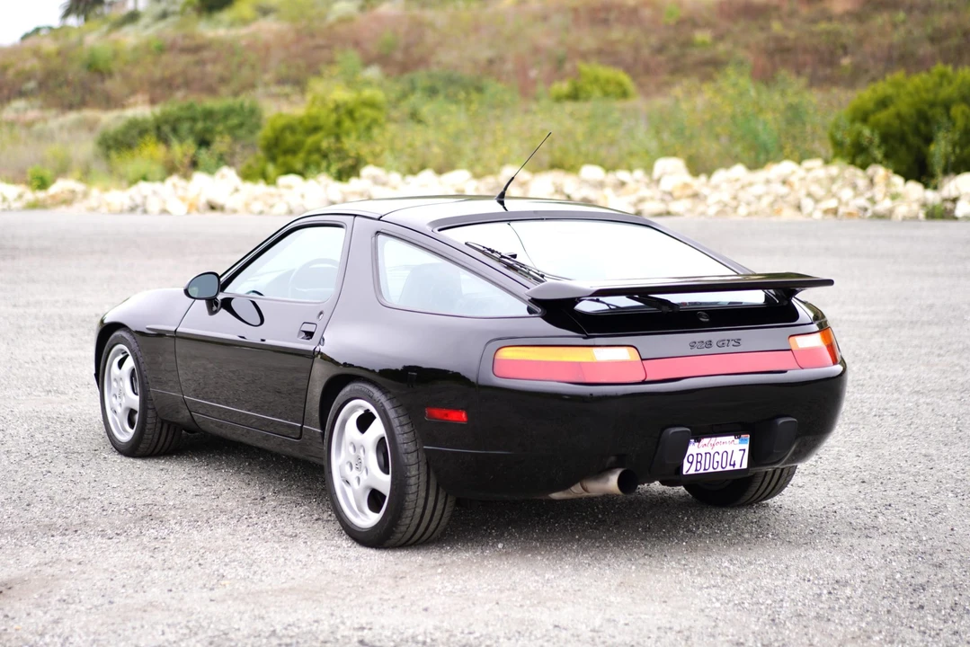 1993 Porsche 928 GTS - Image 8 of 31