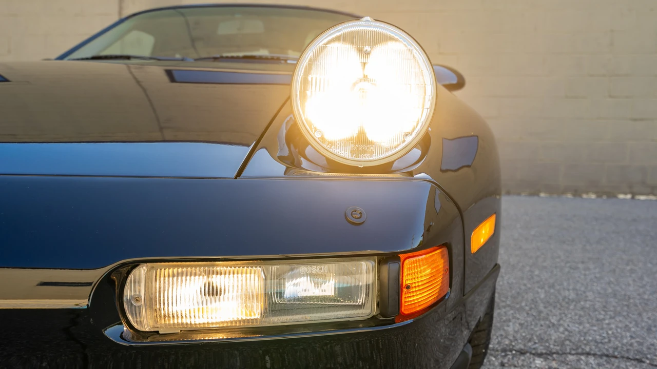1993 Porsche 928 GTS - Image 13 of 31