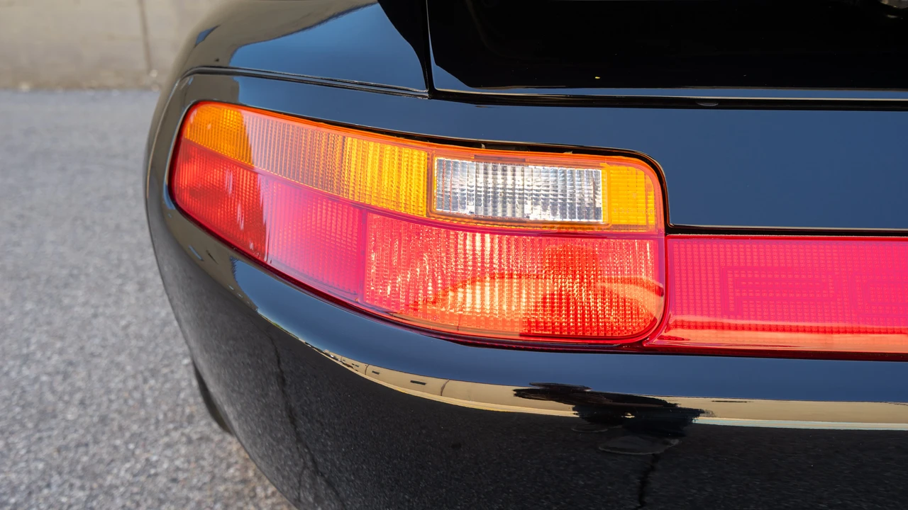 1993 Porsche 928 GTS - Image 18 of 31