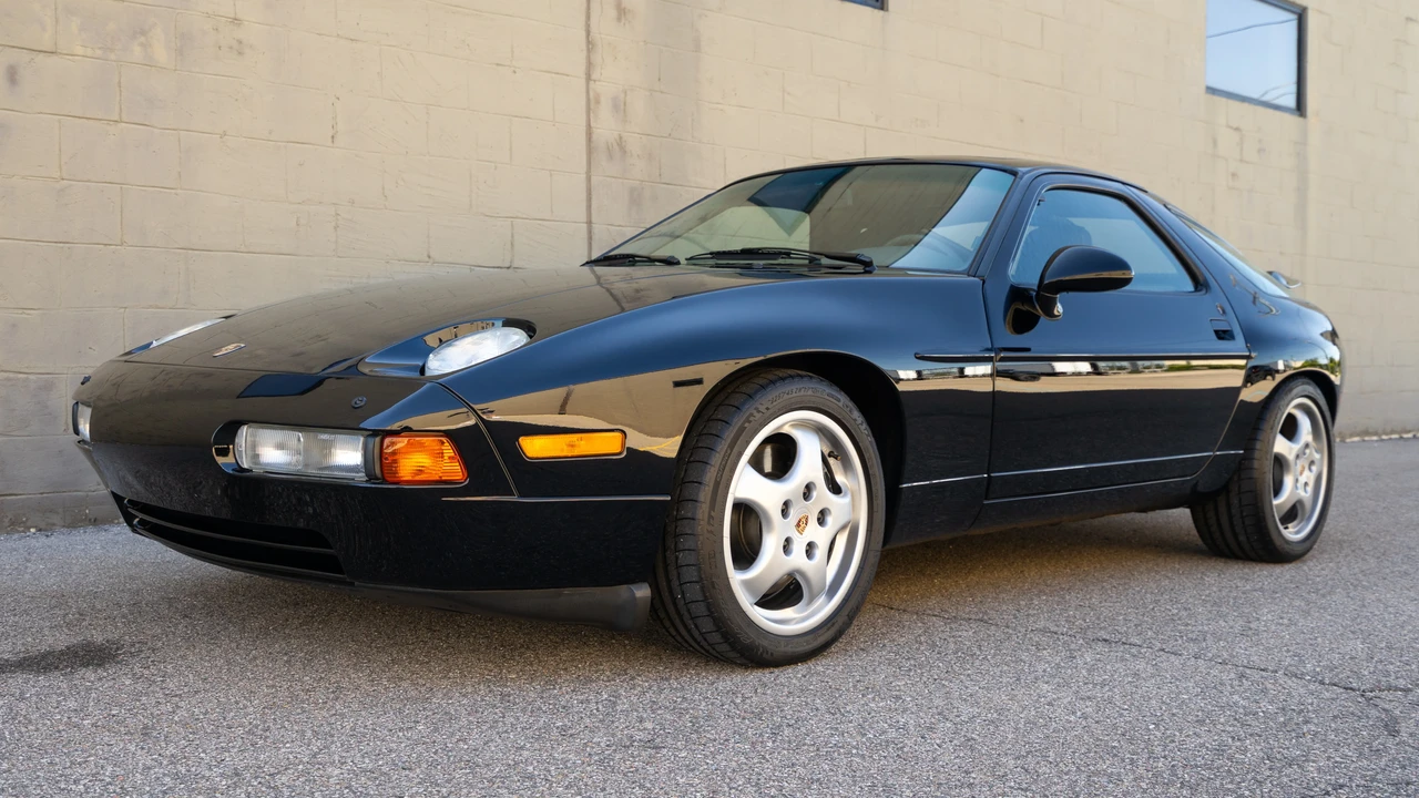 1993 Porsche 928 GTS - Image 9 of 31