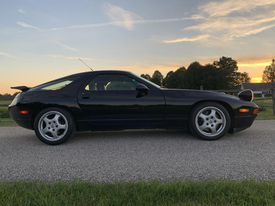 1993 Porsche 928 GTS - Image 12 of 31
