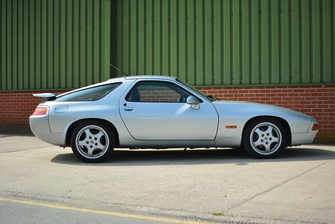 1993 Porsche 928 GTS - Image 12 of 17