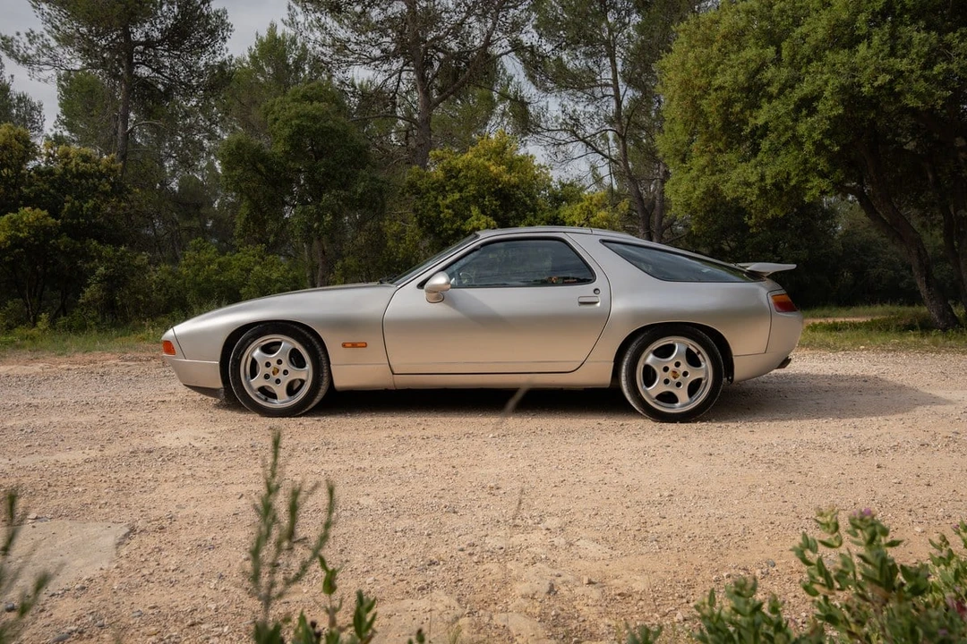 1993 Porsche 928 GTS - Image 10 of 31