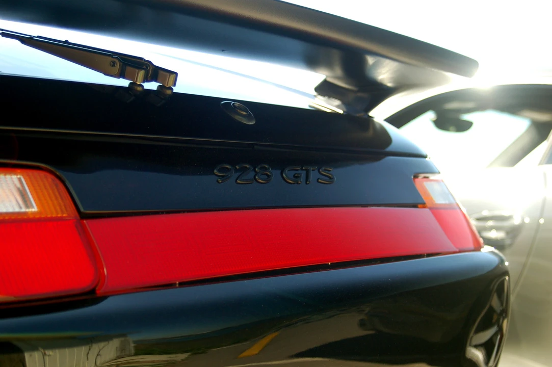 1993 Porsche 928 GTS - Image 9 of 31