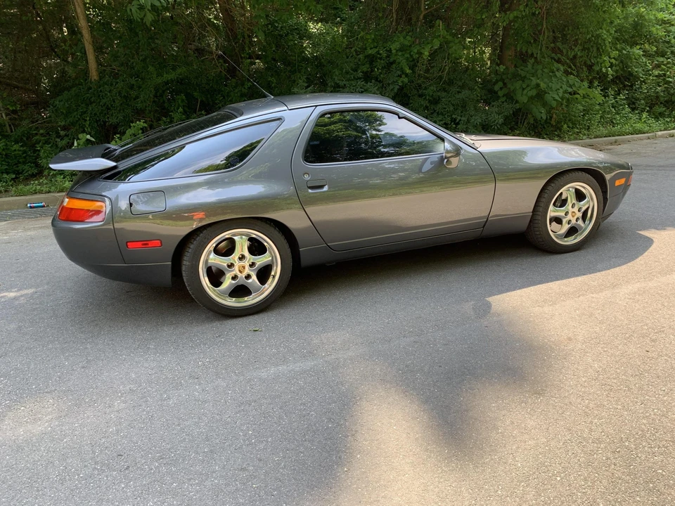 1993 Porsche 928 GTS - Image 10 of 31