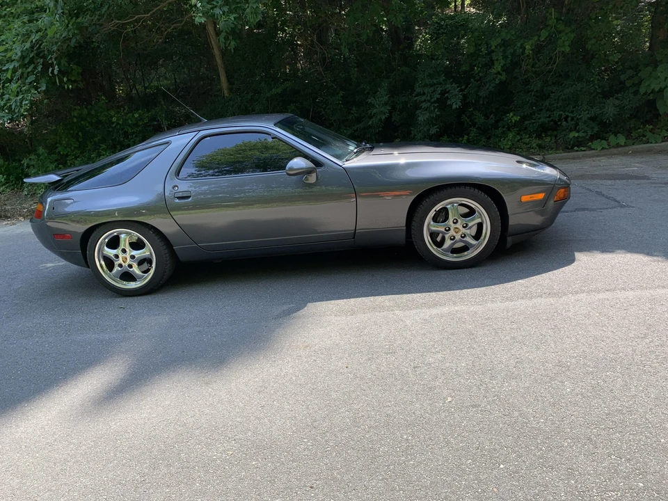 1993 Porsche 928 GTS - Image 8 of 31