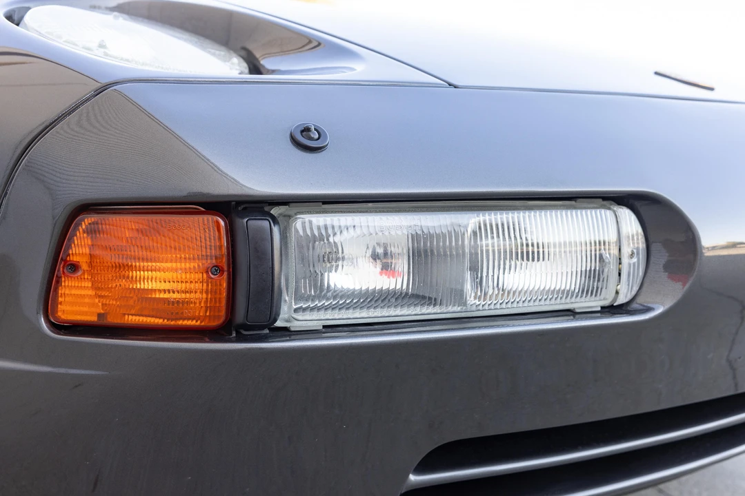 1993 Porsche 928 GTS - Image 13 of 31