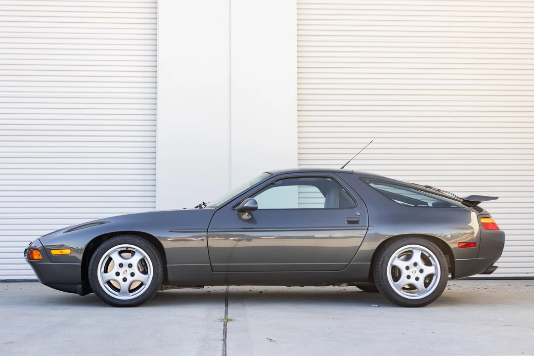 1993 Porsche 928 GTS - Image 8 of 31