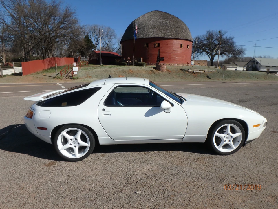 1993 Porsche 928 GTS - Image 14 of 31