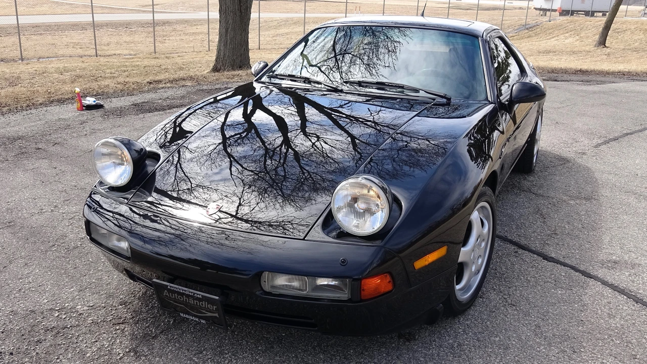 1993 Porsche 928 GTS - Image 8 of 31