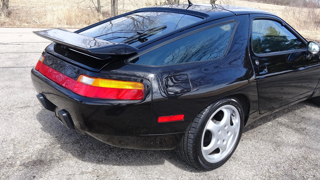 1993 Porsche 928 GTS - Image 13 of 31