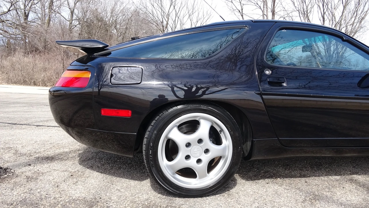 1993 Porsche 928 GTS - Image 16 of 31