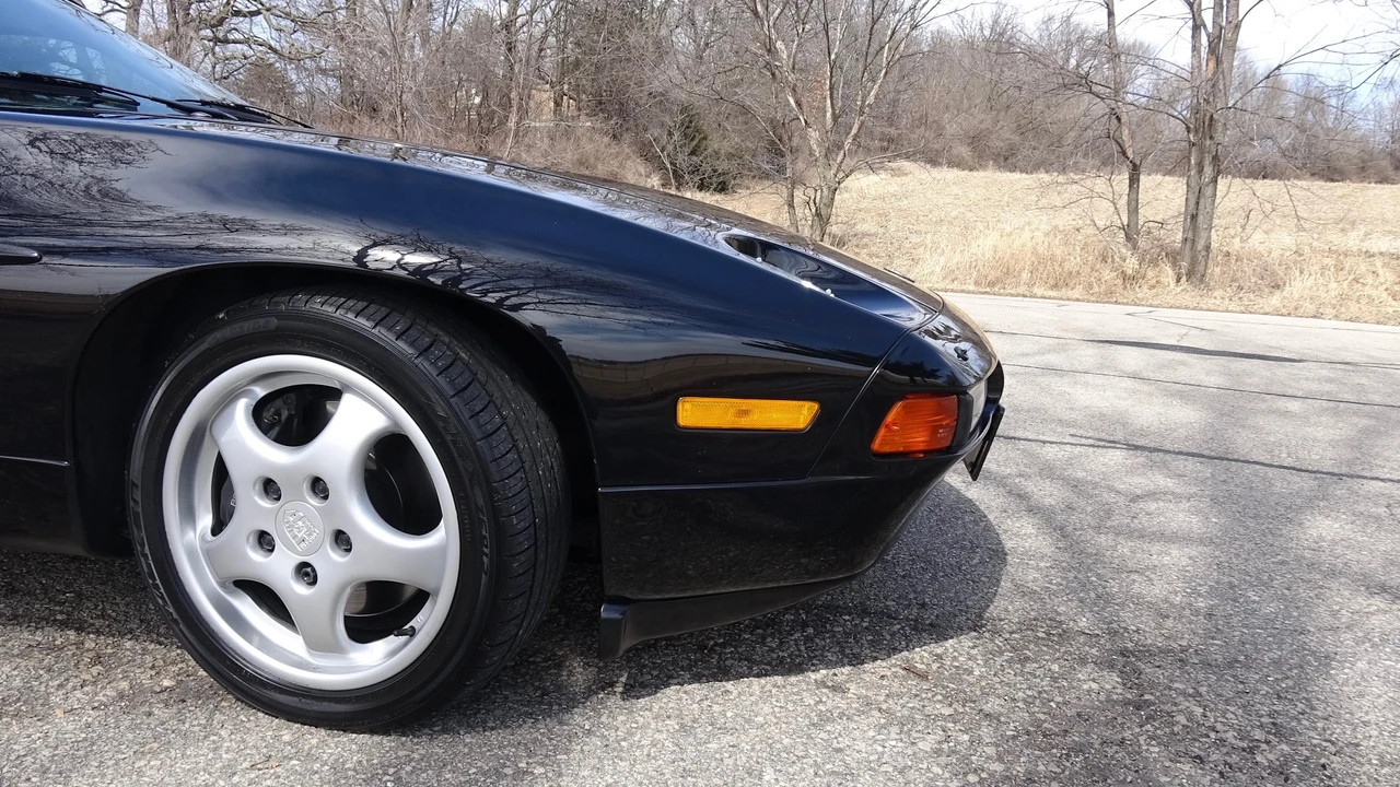 1993 Porsche 928 GTS - Image 17 of 31