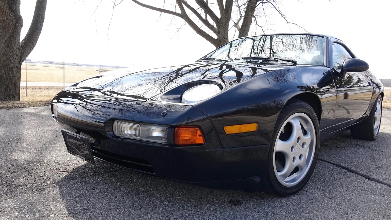 1993 Porsche 928 GTS - Image 2 of 31
