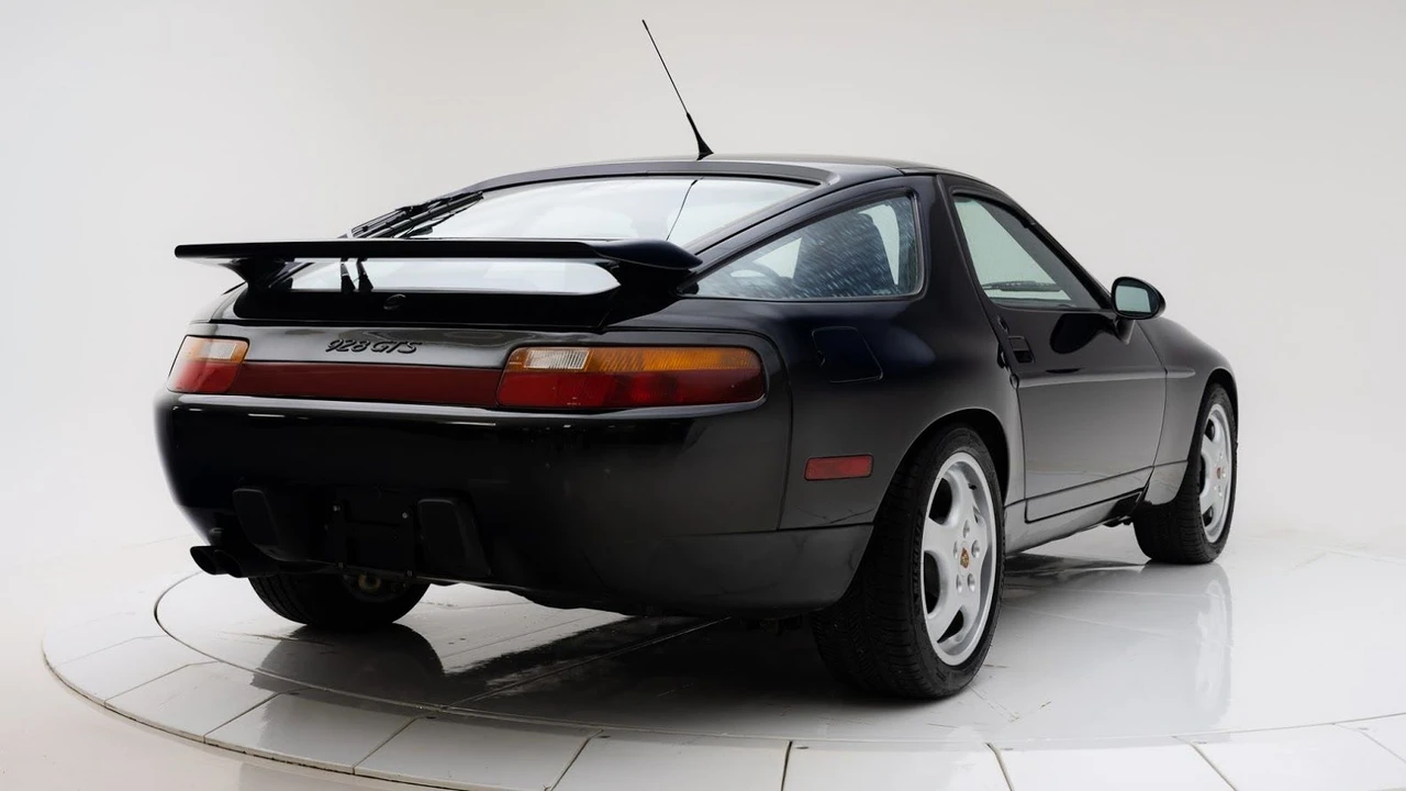 1993 Porsche 928 GTS - Image 12 of 31