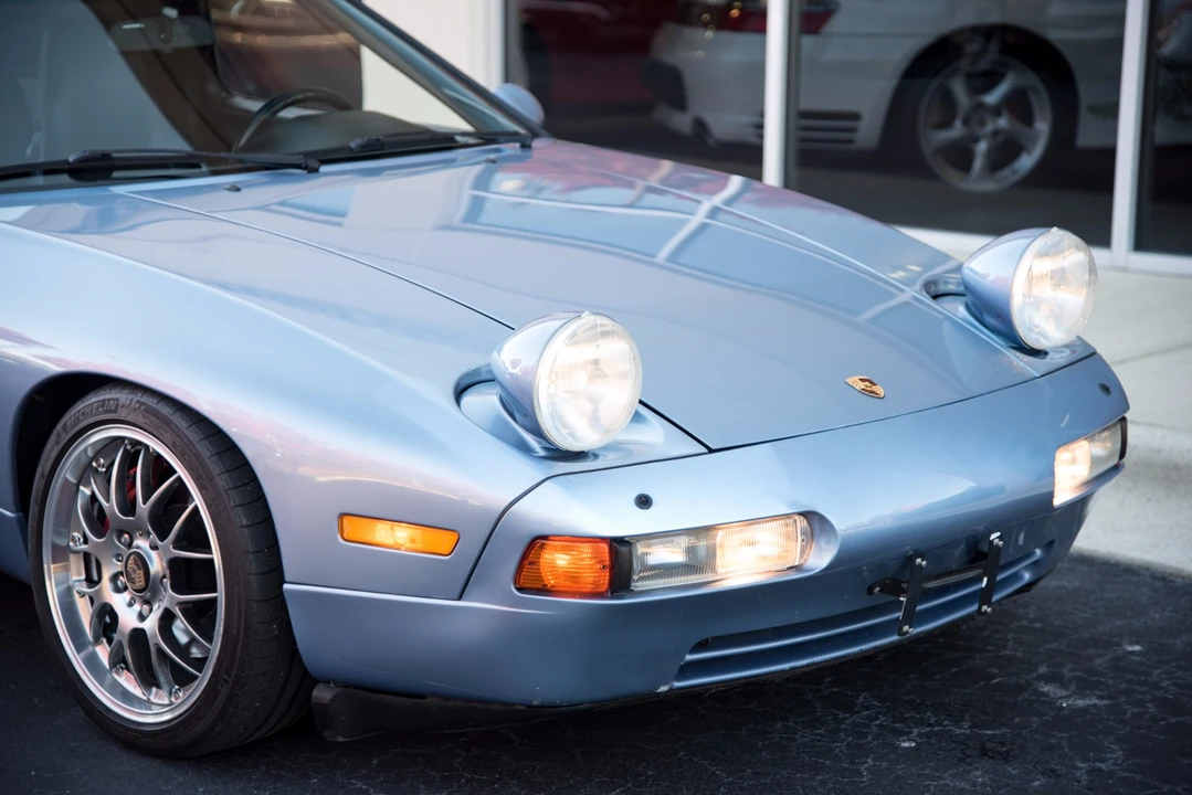 1993 Porsche 928 GTS - Image 12 of 31