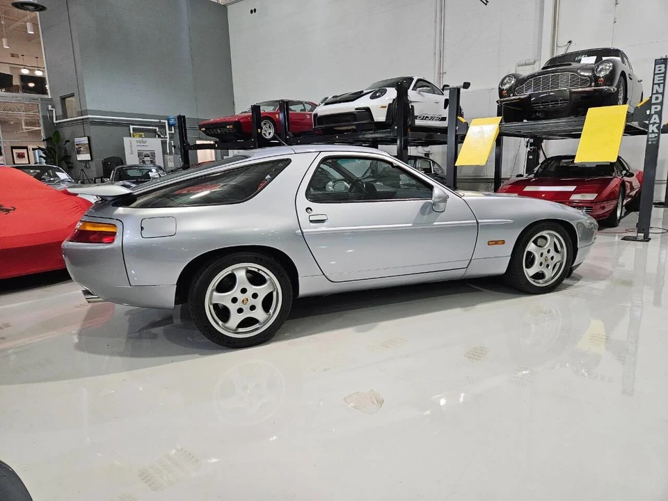1993 Porsche 928 GTS - Image 9 of 31