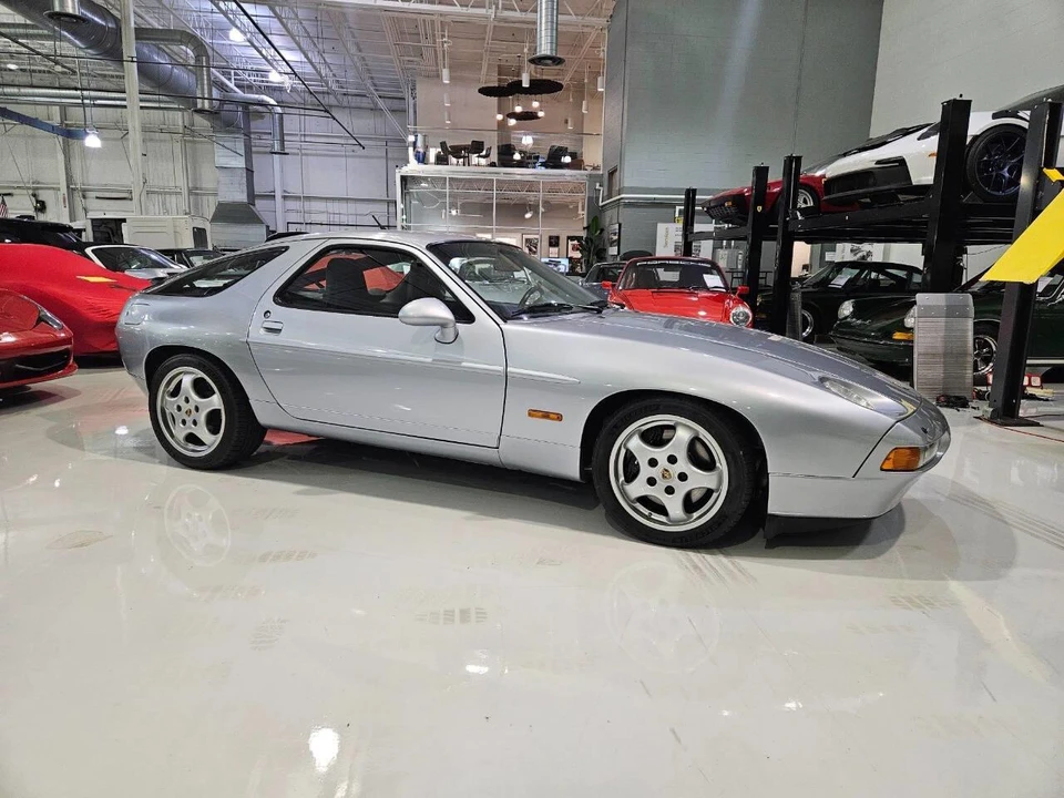 1993 Porsche 928 GTS - Image 7 of 31