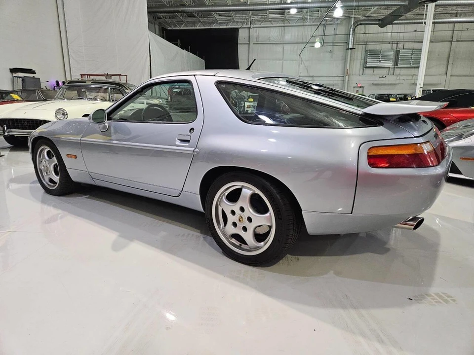 1993 Porsche 928 GTS - Image 16 of 31
