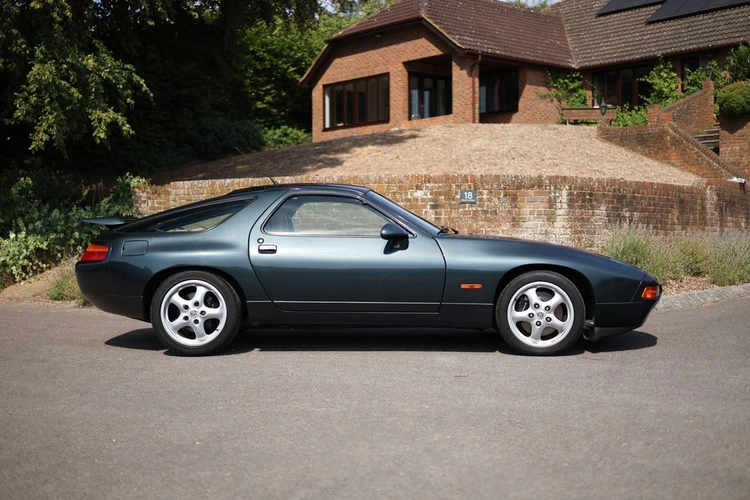1993 Porsche 928 GTS - Image 9 of 30