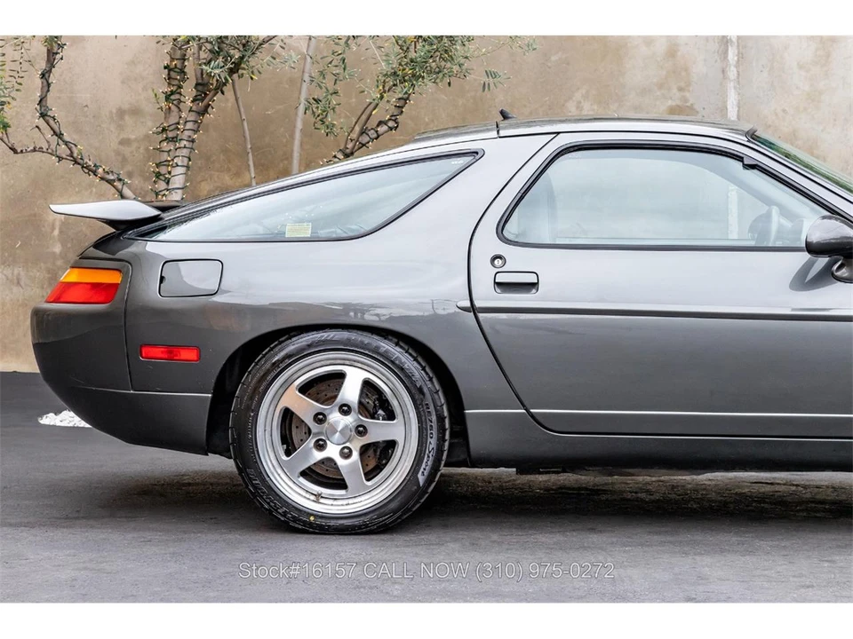 1993 Porsche 928 GTS - Image 11 of 31