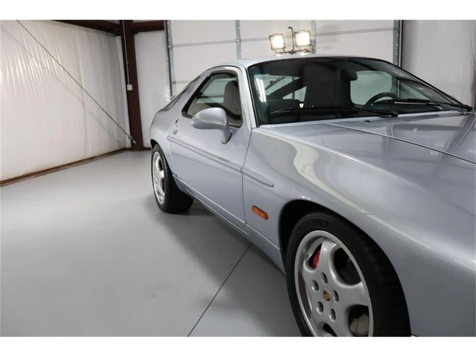 1993 Porsche 928 GTS - Image 12 of 31