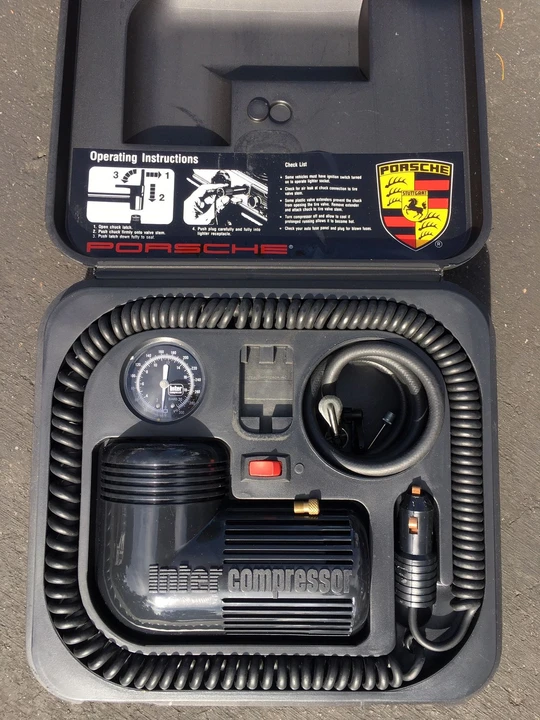 1993 Porsche 964 Carrera 4 - Image 16 of 23