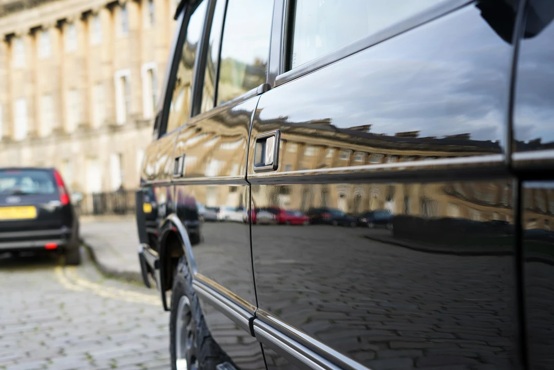 1993 Land Rover Range Rover Classic - Image 12 of 31