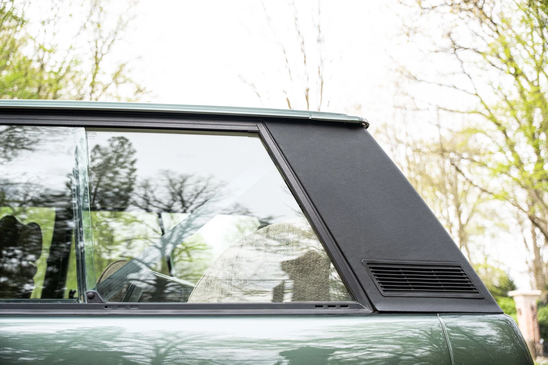 1993 Land Rover Range Rover Classic - Image 16 of 31