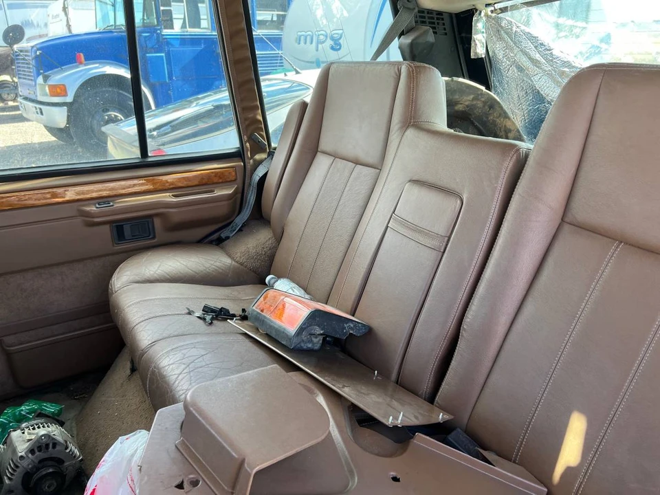 1993 Land Rover Range Rover Classic - Image 9 of 24