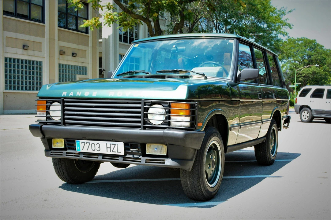 1993 Land Rover Range Rover Classic - Image 9 of 17