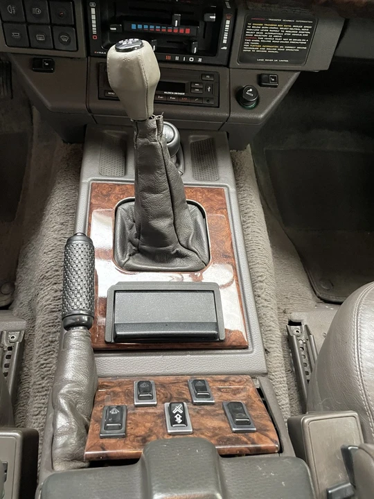 1993 Land Rover Range Rover Classic - Image 20 of 30