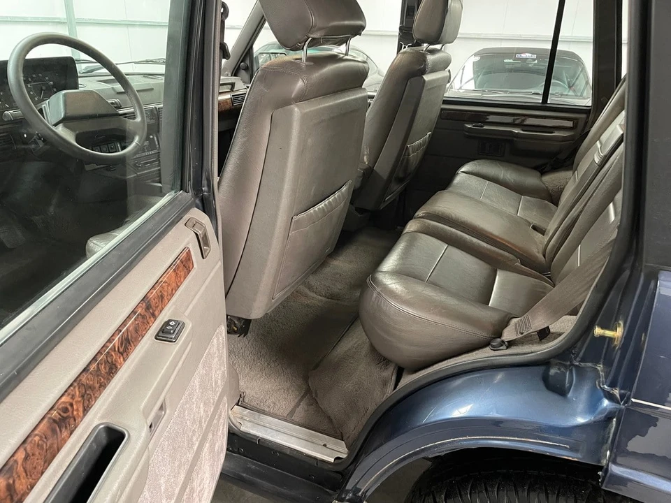 1993 Land Rover Range Rover Classic - Image 14 of 30