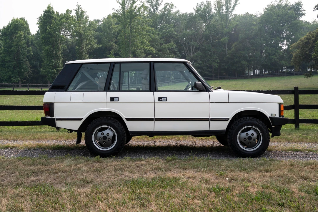 1993 Land Rover Range Rover Classic - Image 11 of 31