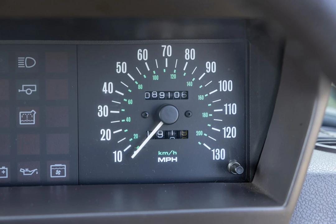1993 Land Rover Range Rover Classic - Image 16 of 31