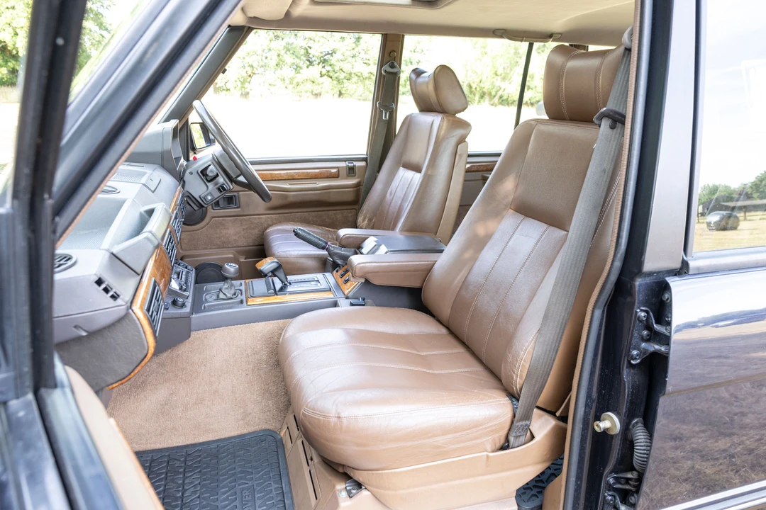 1993 Land Rover Range Rover Classic - Image 12 of 31