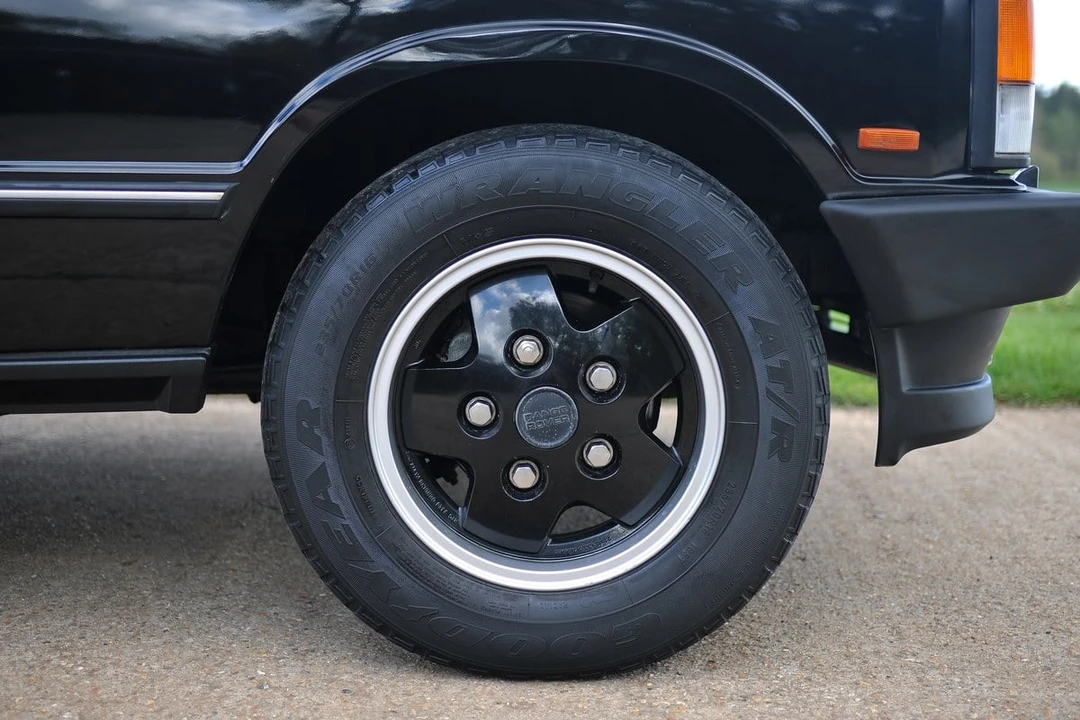 1993 Land Rover Range Rover Classic - Image 12 of 30