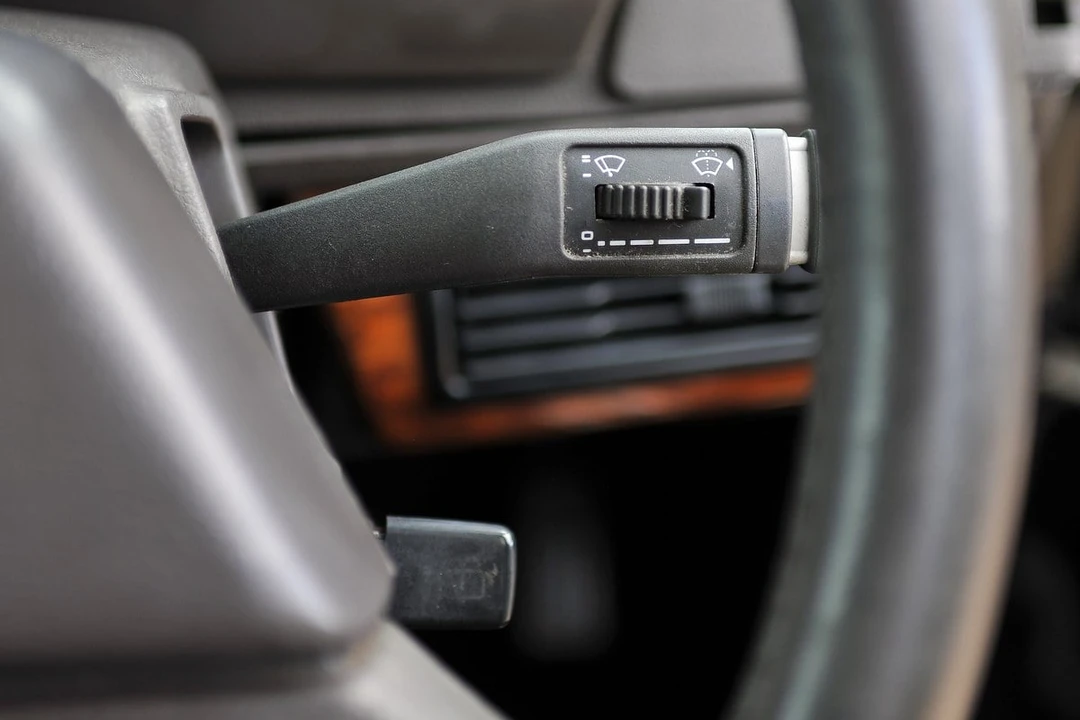 1993 Land Rover Range Rover Classic - Image 18 of 30