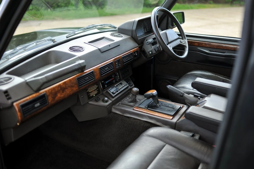 1993 Land Rover Range Rover Classic - Image 14 of 30