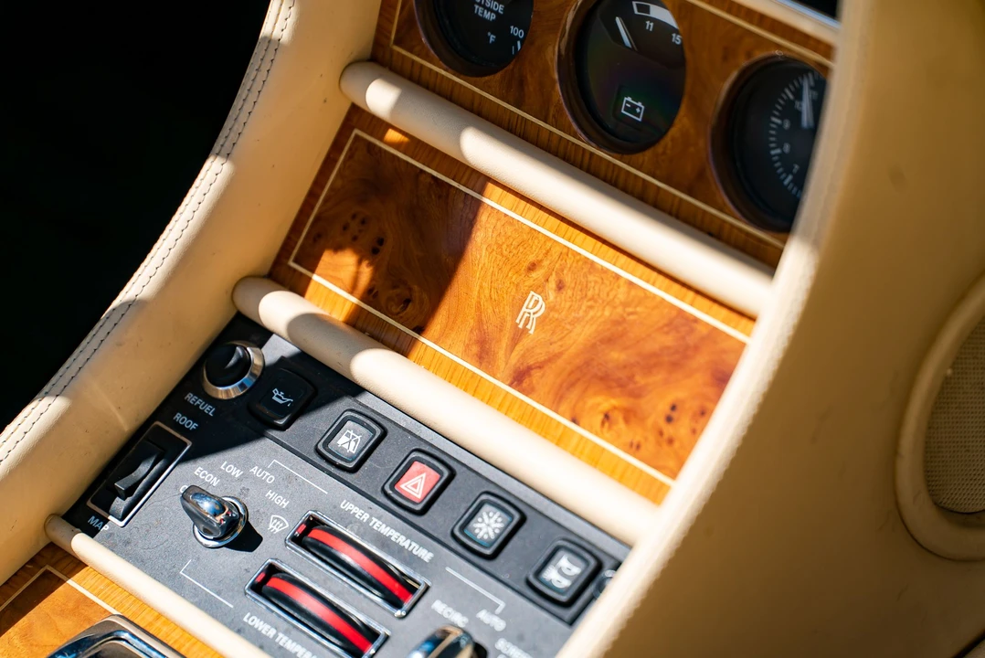 1993 Rolls-Royce Corniche Series IV - Image 20 of 31