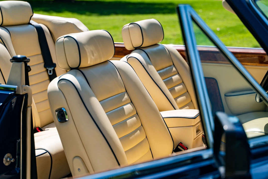 1993 Rolls-Royce Corniche Series IV - Image 16 of 31