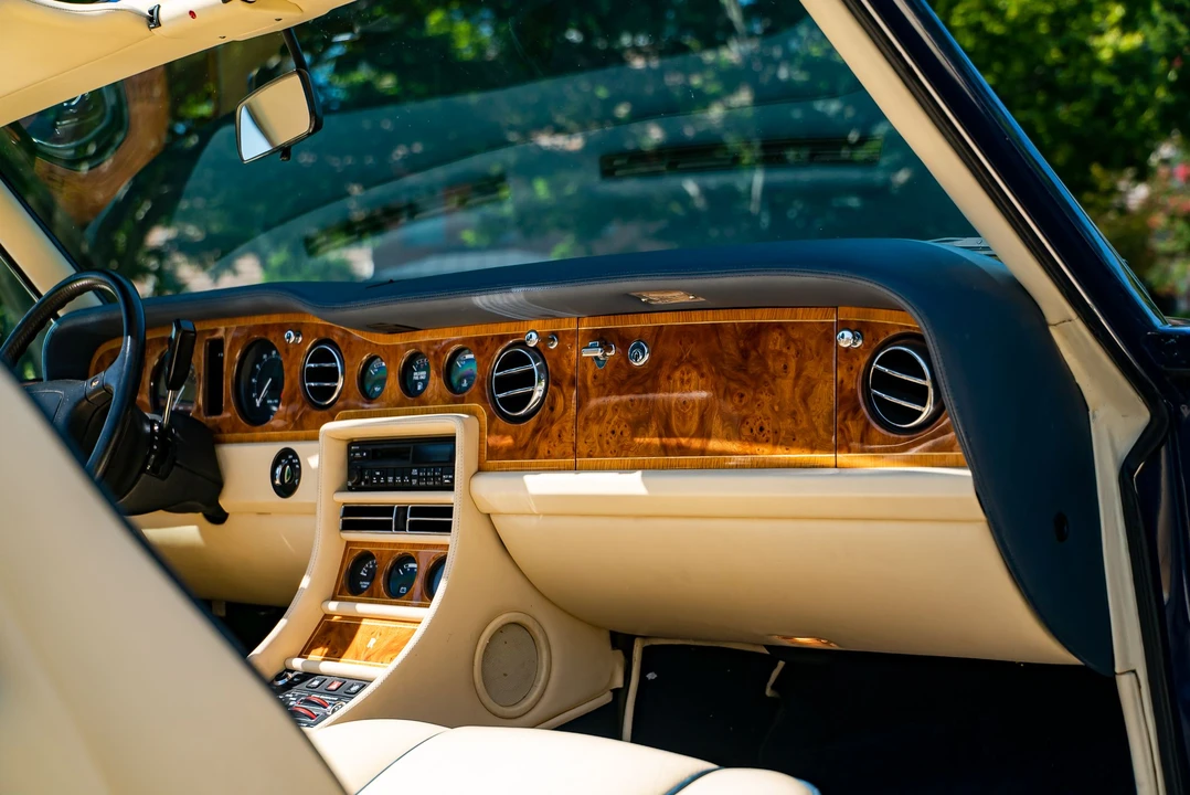 1993 Rolls-Royce Corniche Series IV - Image 14 of 31