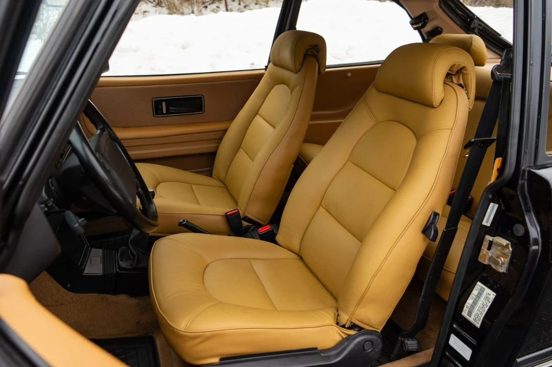 1993 Saab 900 Turbo 1st Gen - Image 4 of 7
